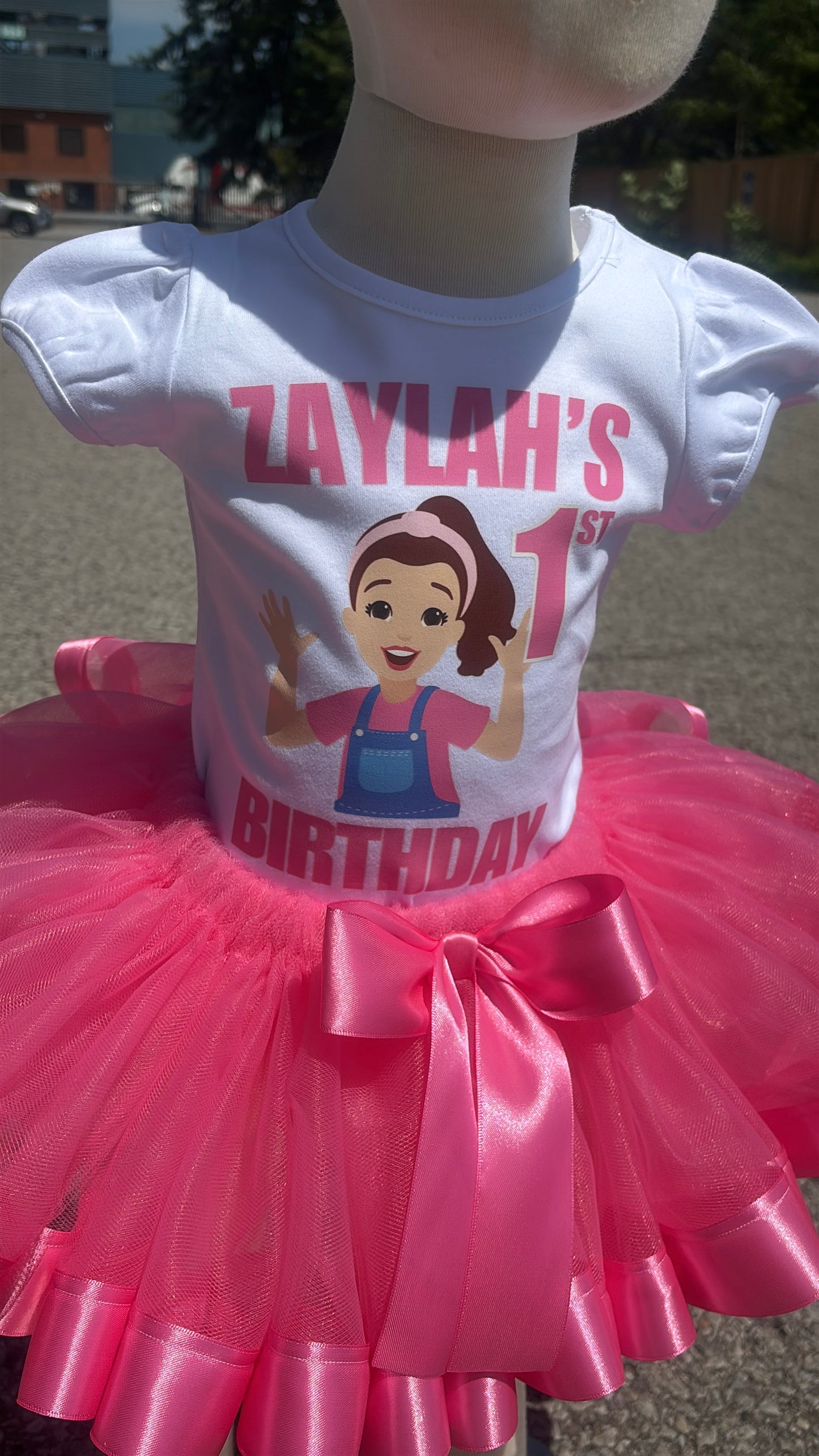 Rachel themed outfit
