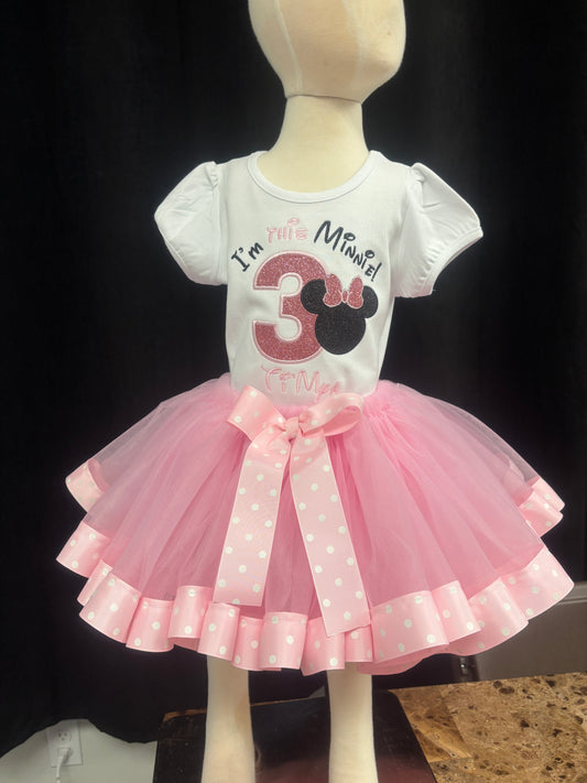 Im this Minnie Tutu outfit